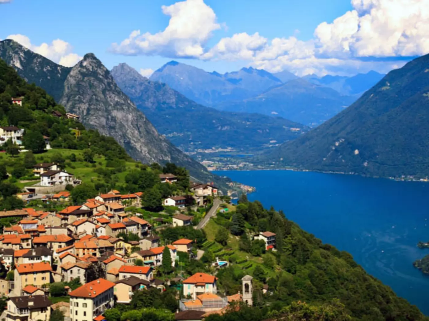 Lugano lies in a bay on the northern side of Lake Lugano and is the largest town in the holiday region of Ticino