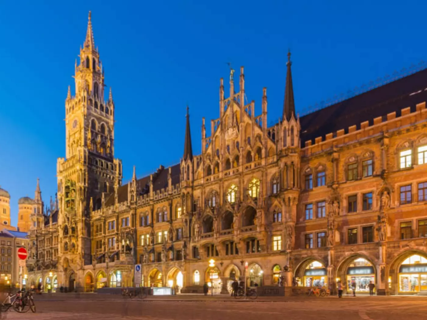 Vibrant Marienplatz and Munich City Hall