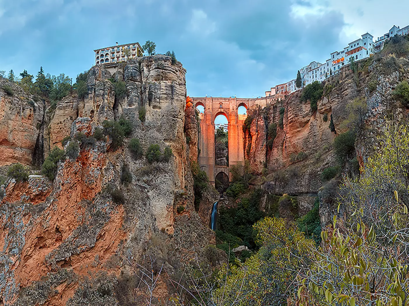Andalusia In the Spanish region of Andalusia, Ronda sits above the El Tajo gorge