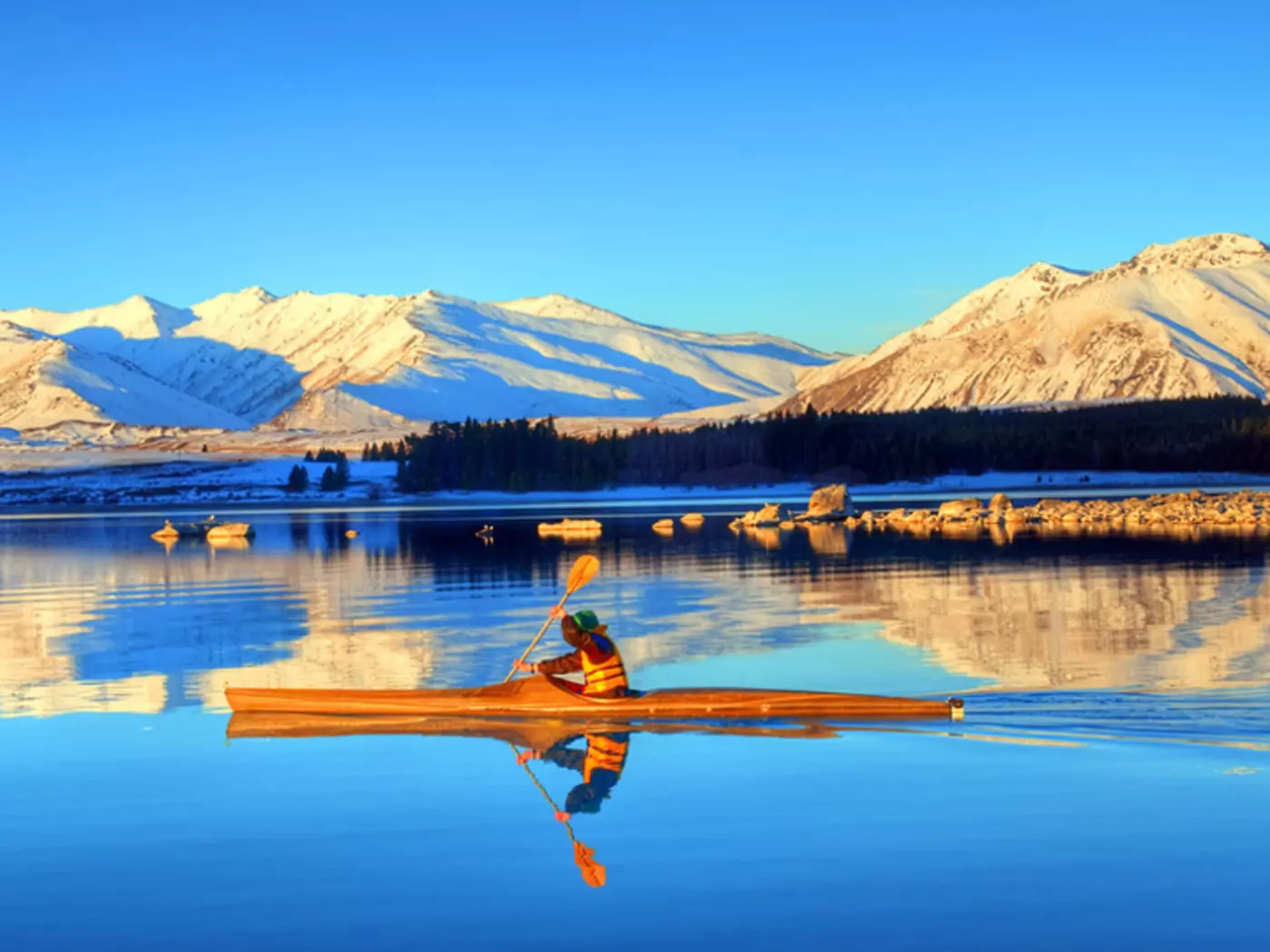 Rafting on lake Tekapo, South Island