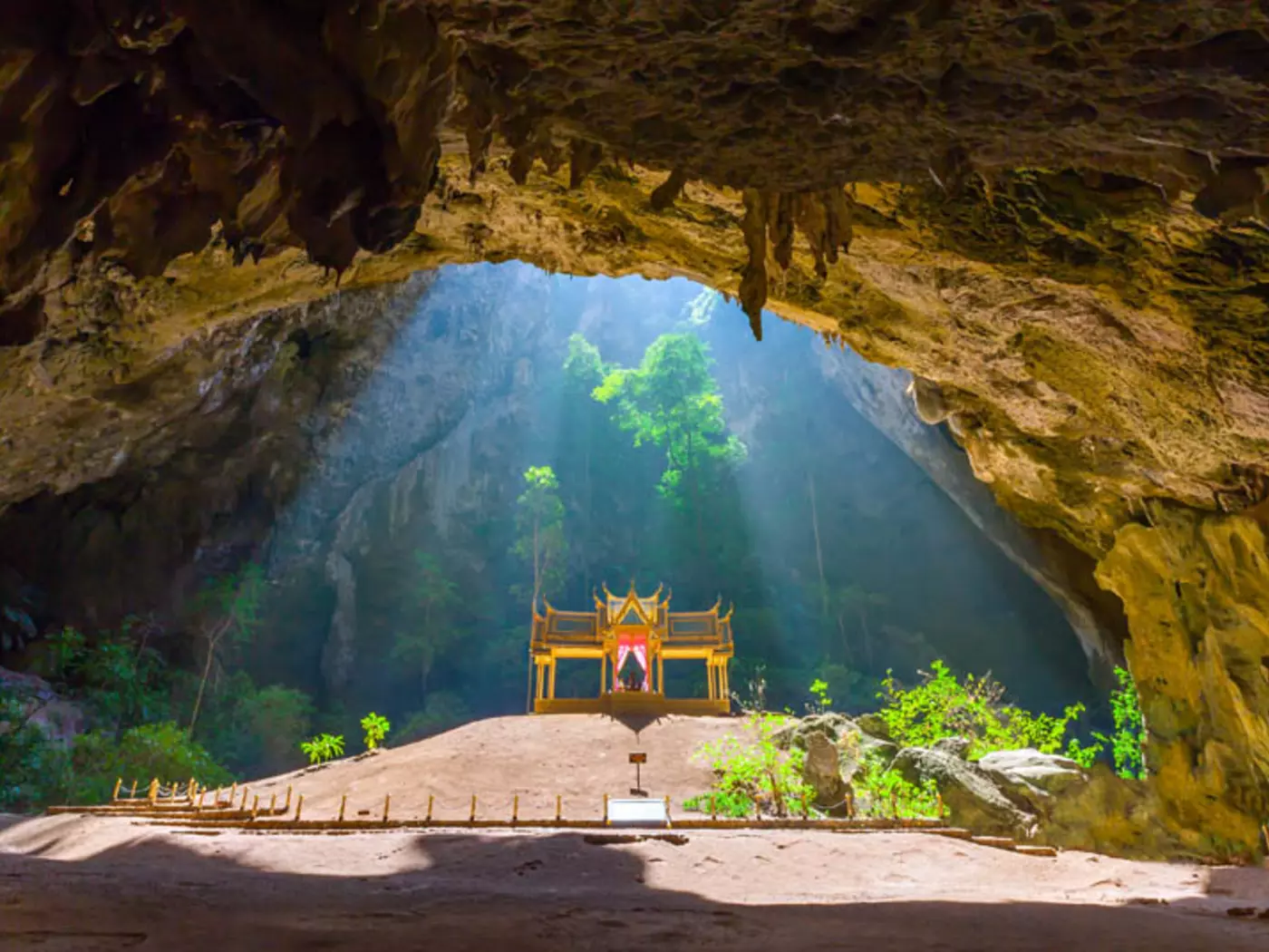 Royal Pavilion, Phraya Nakhon Cave