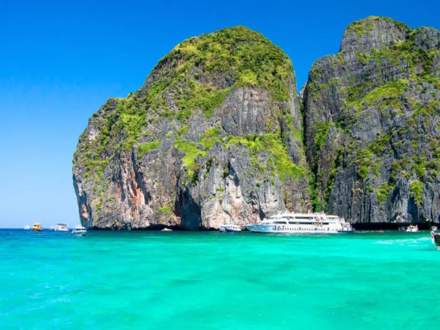 Boats on the waters Phi Phi island