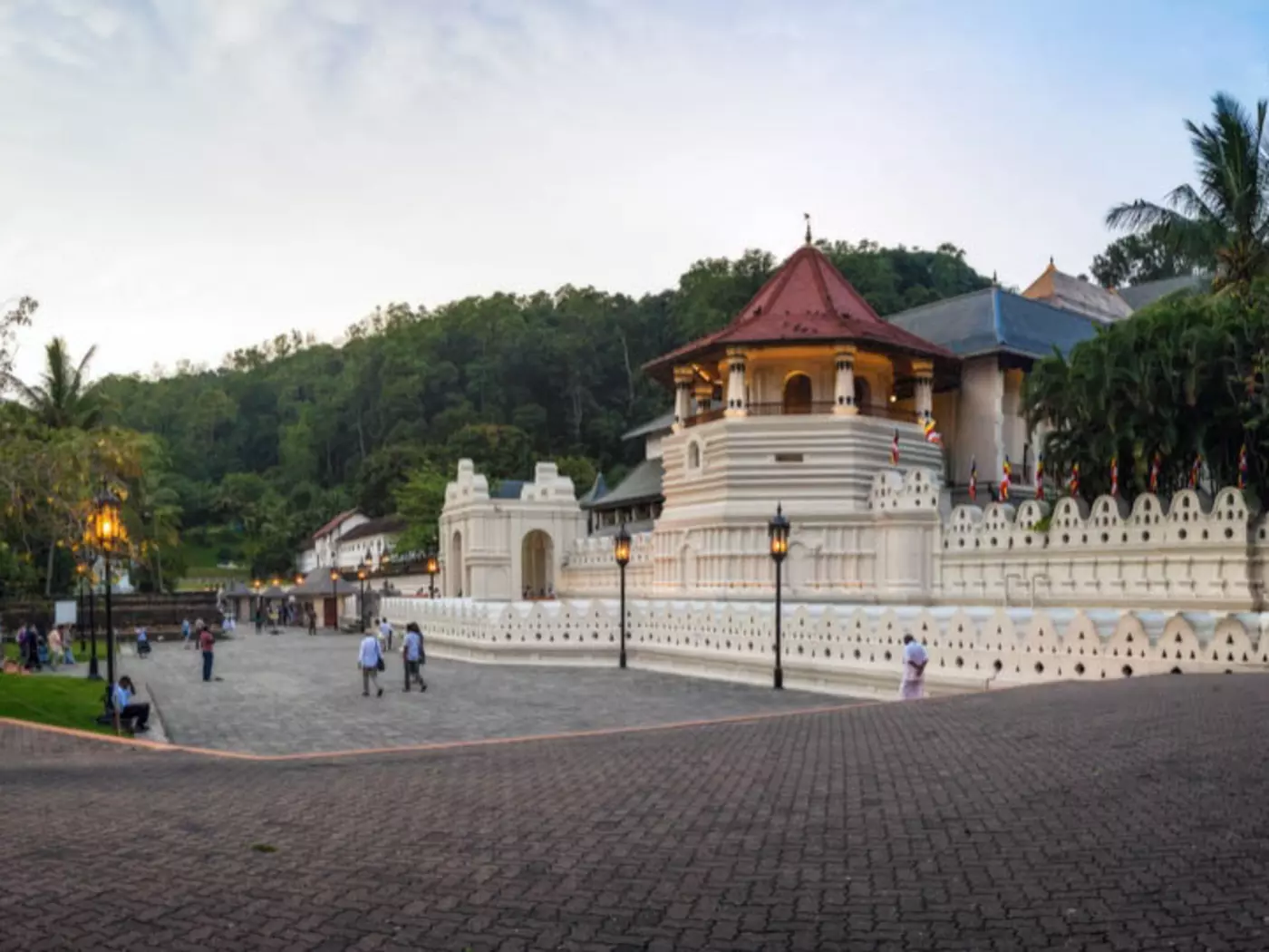 Temple of the Sacred Tooth, Kandy