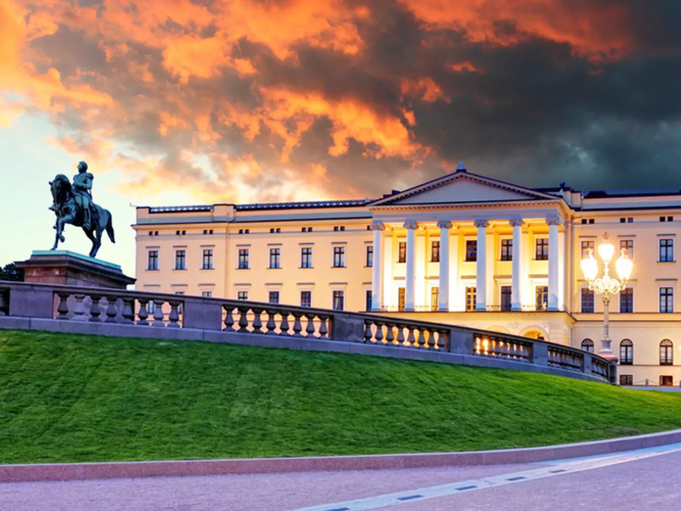 The Royal Palace in Oslo - always a popular inclusion on Norway tours.