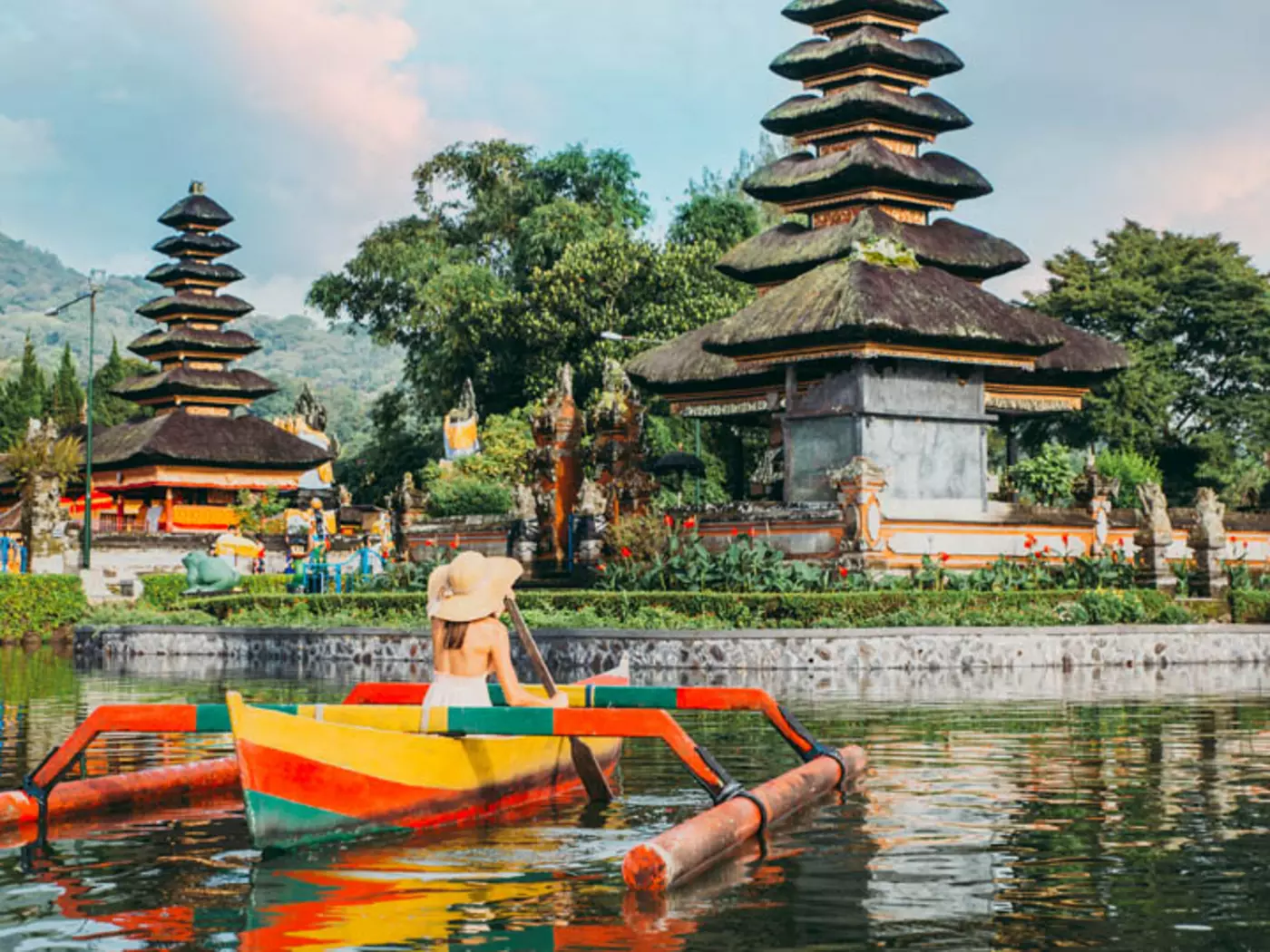 Ulun Danu Temple, Bali