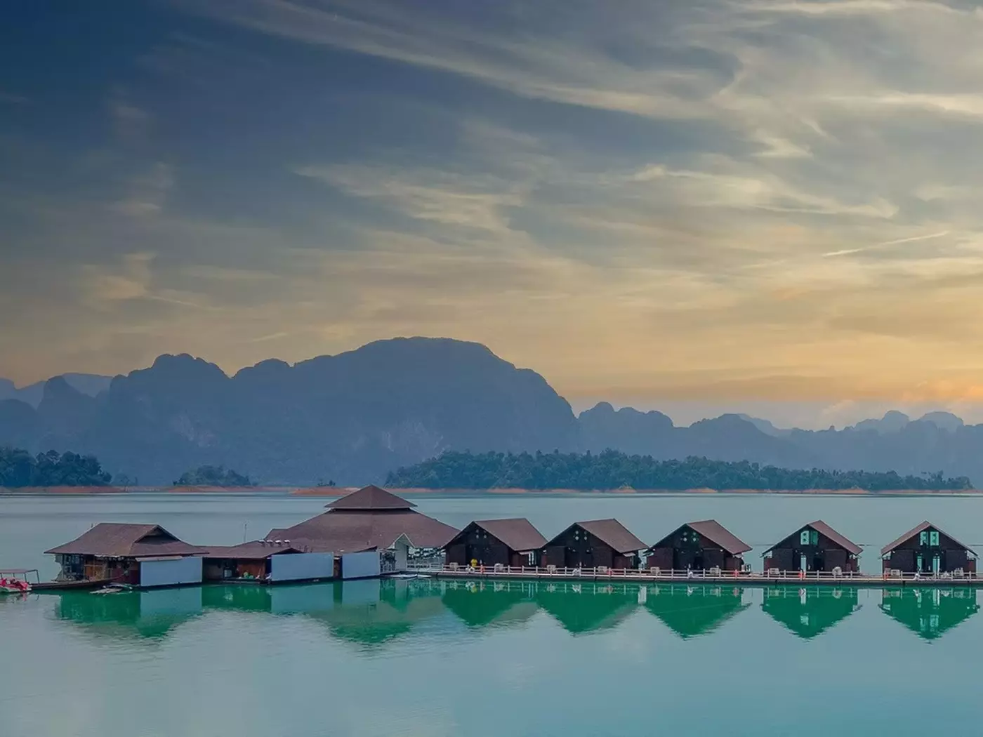 500Rai Floating Resort
