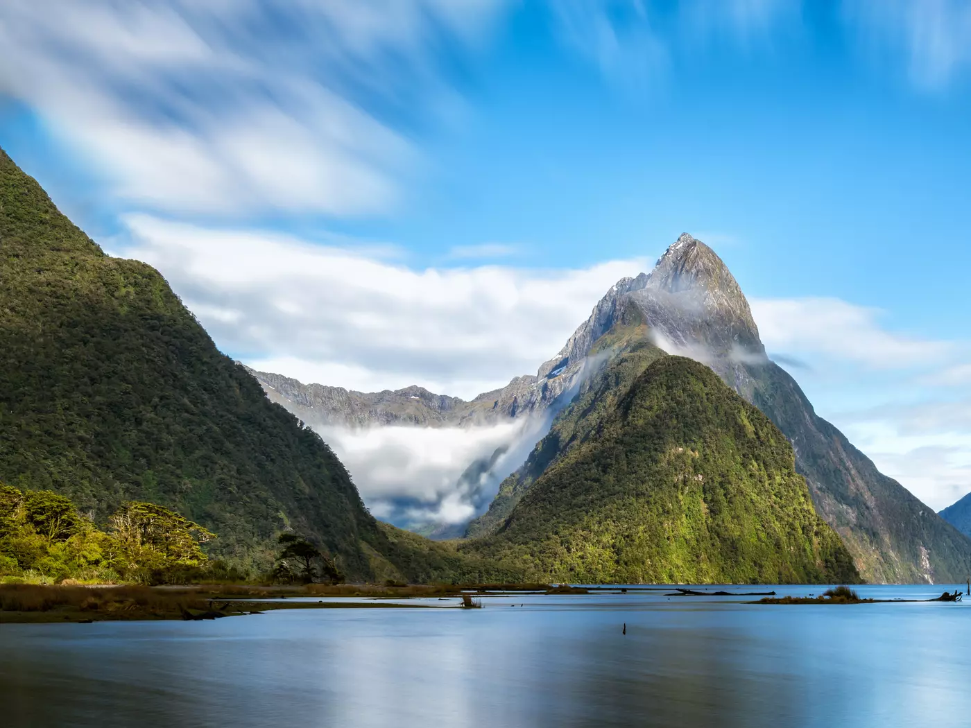 Escape to the beauty of Milford Sound