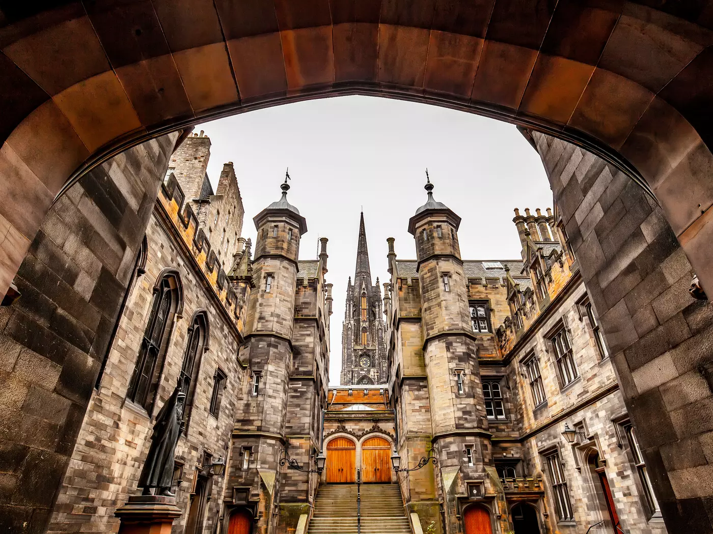 Explore Edinburgh's Old Town