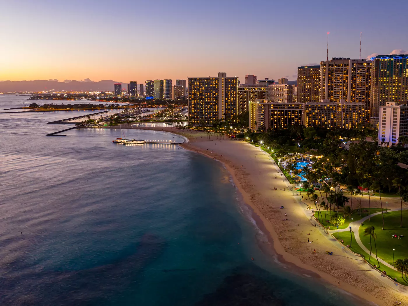 Waikiki beach and Honolulu