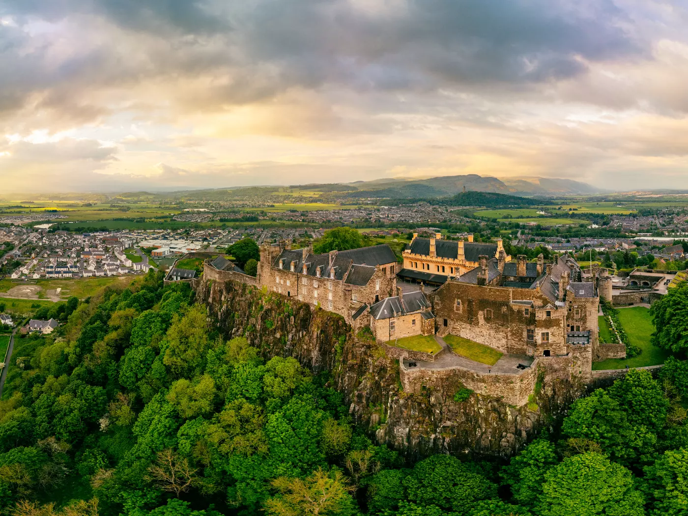 Stroll the cobblestone grounds of Stirling Castle