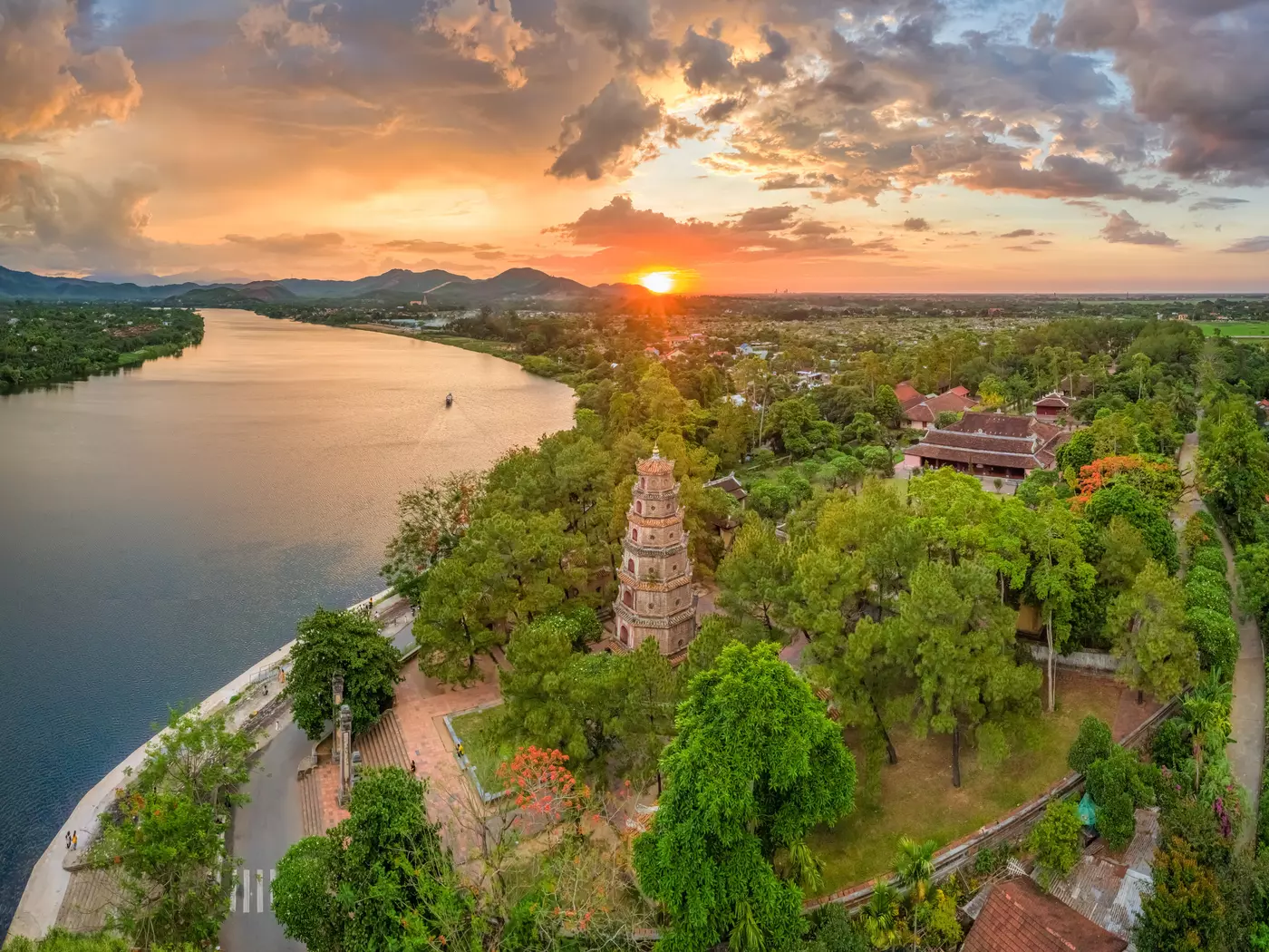 Admire the architecture of Hue's stunning Thien Mu Pagoda