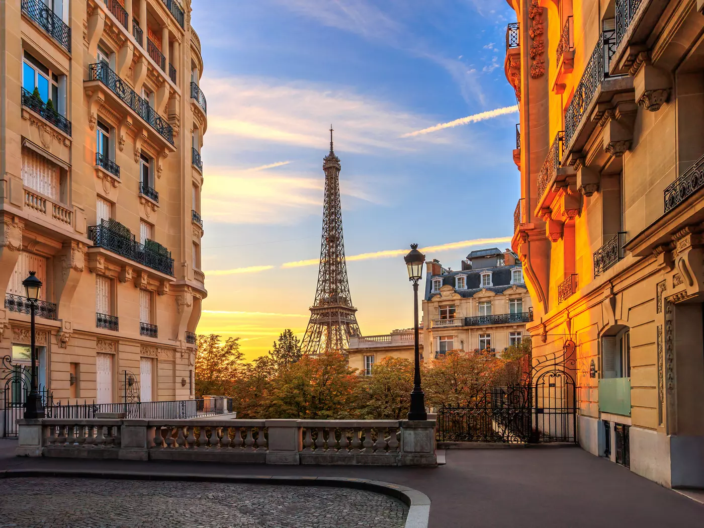  Eiffel Tower