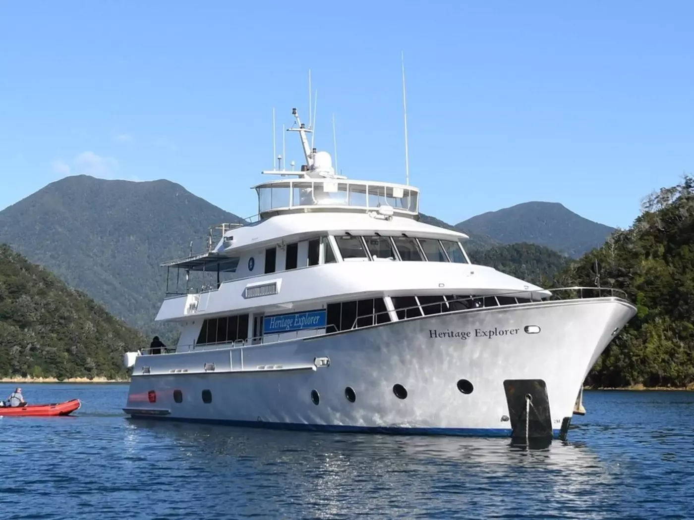M/Y Heritage Explorer