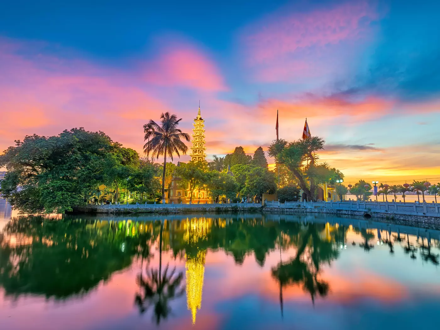 Tran Quoc pagoda, Hanoi