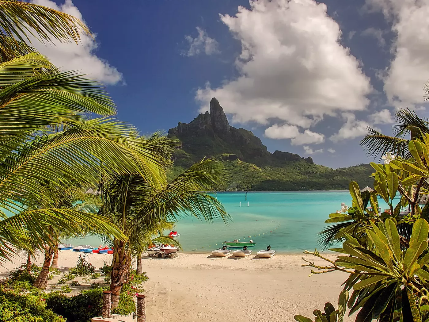 Mount Otemanu Mount Otemanu and the beautiful beaches of Bora Bora