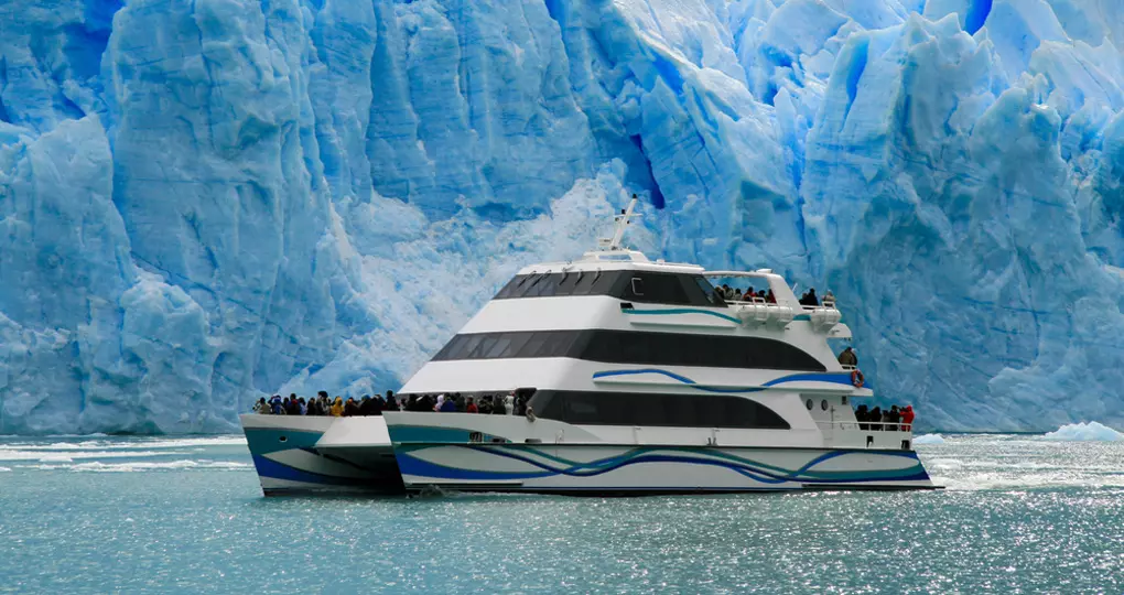 Sightseeing at Perito Moreno Glacier