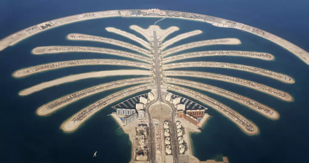 Jumeirah Palm Island is a must visit on all Dubai trips. Jumeirah Palm Island is a must visit on all Dubai trips.