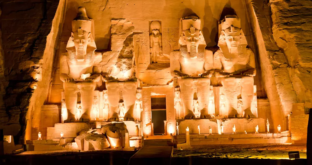 Rameses II temple is a must inclusion on all Abu Simbel tours. Rameses II temple is a must inclusion on all Abu Simbel tours.