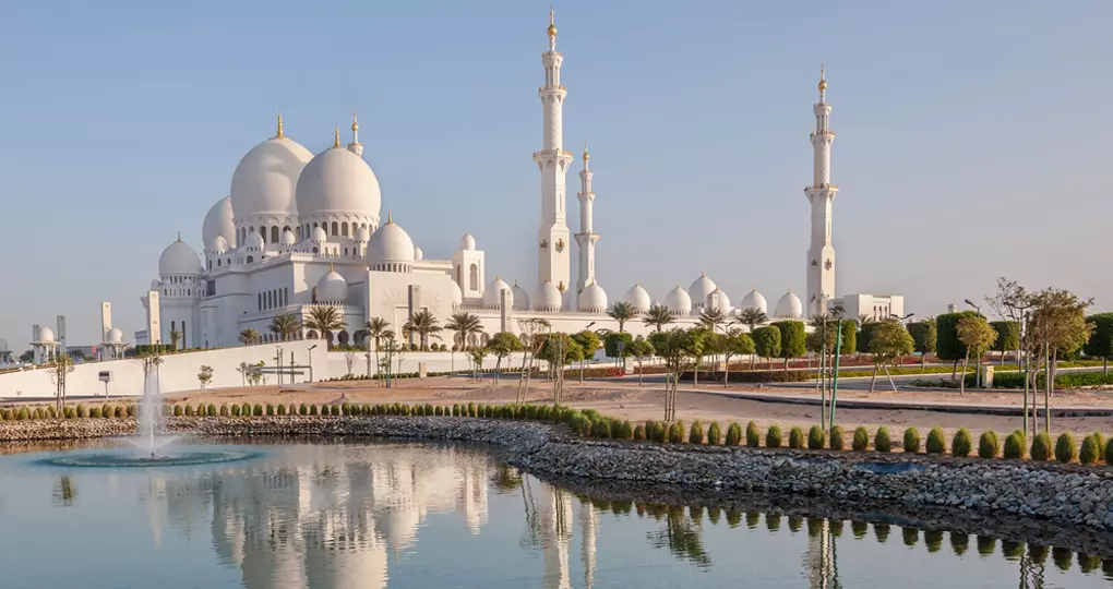 A visit to Sheikh Zayed mosque is a must inclusion on all Abu Dhabi vacation packages. A visit to Sheikh Zayed mosque is a must inclusion on all Abu Dhabi vacation packages.