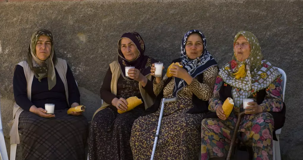 Having lunch in the streets of Ankara