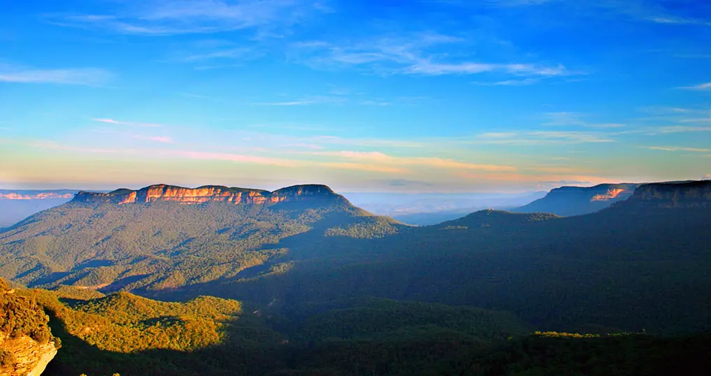 The Blue Mountains consists mainly of a sandstone plateau The Blue Mountains consists mainly of a sandstone plateau