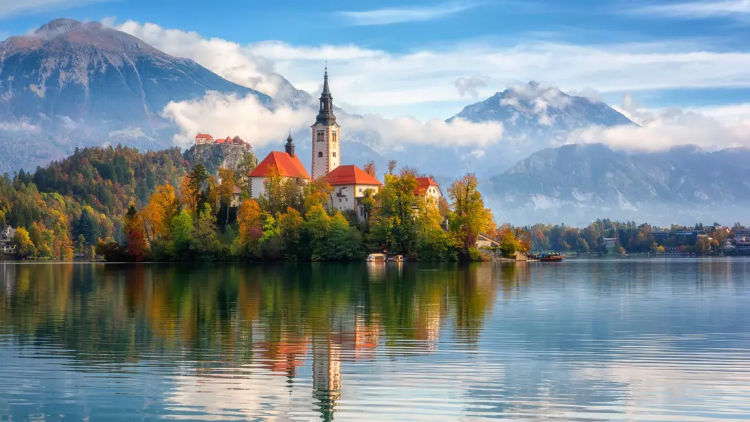 Famous alpine Bled lake (Blejsko jezero) in Slovenia, amazing autumn landscape