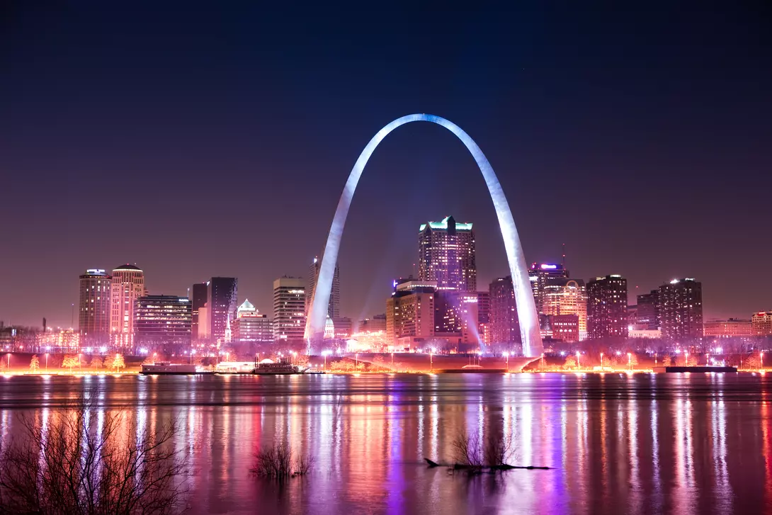 Skyline of Saint Louis with Gateway Arch by night