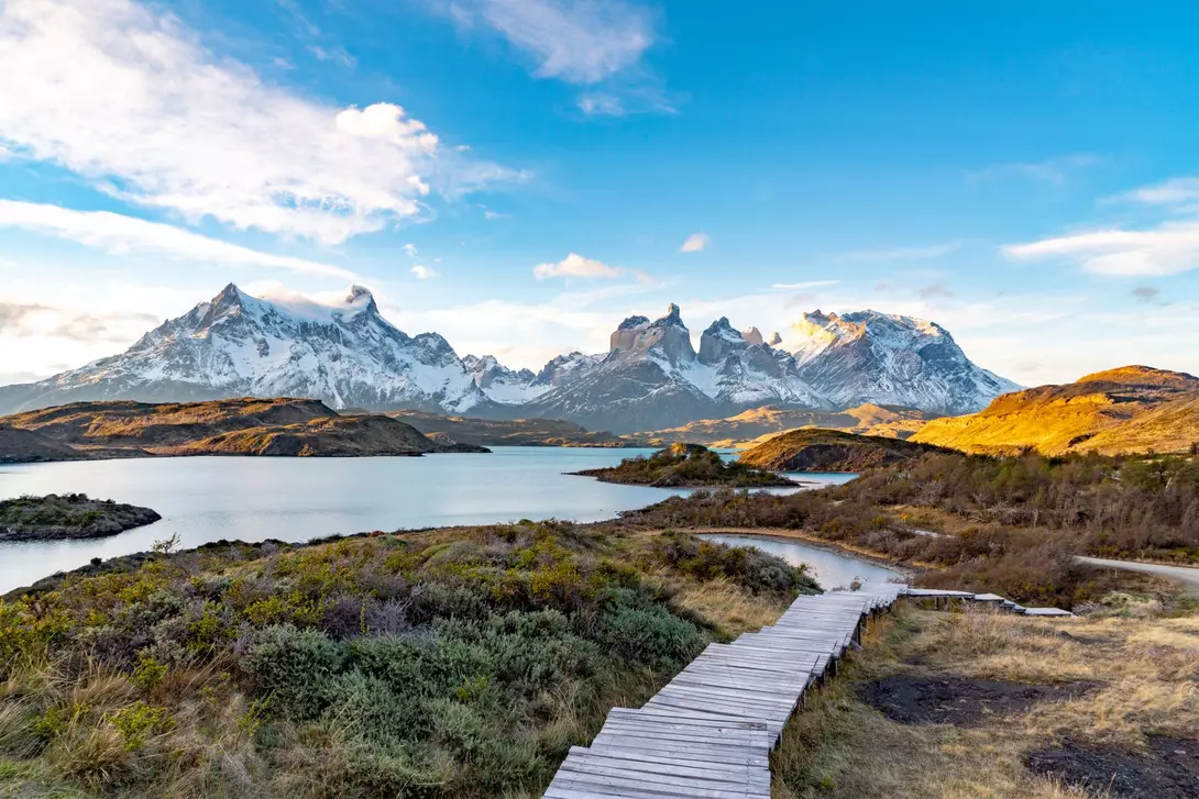 Water, grasslands and mountains