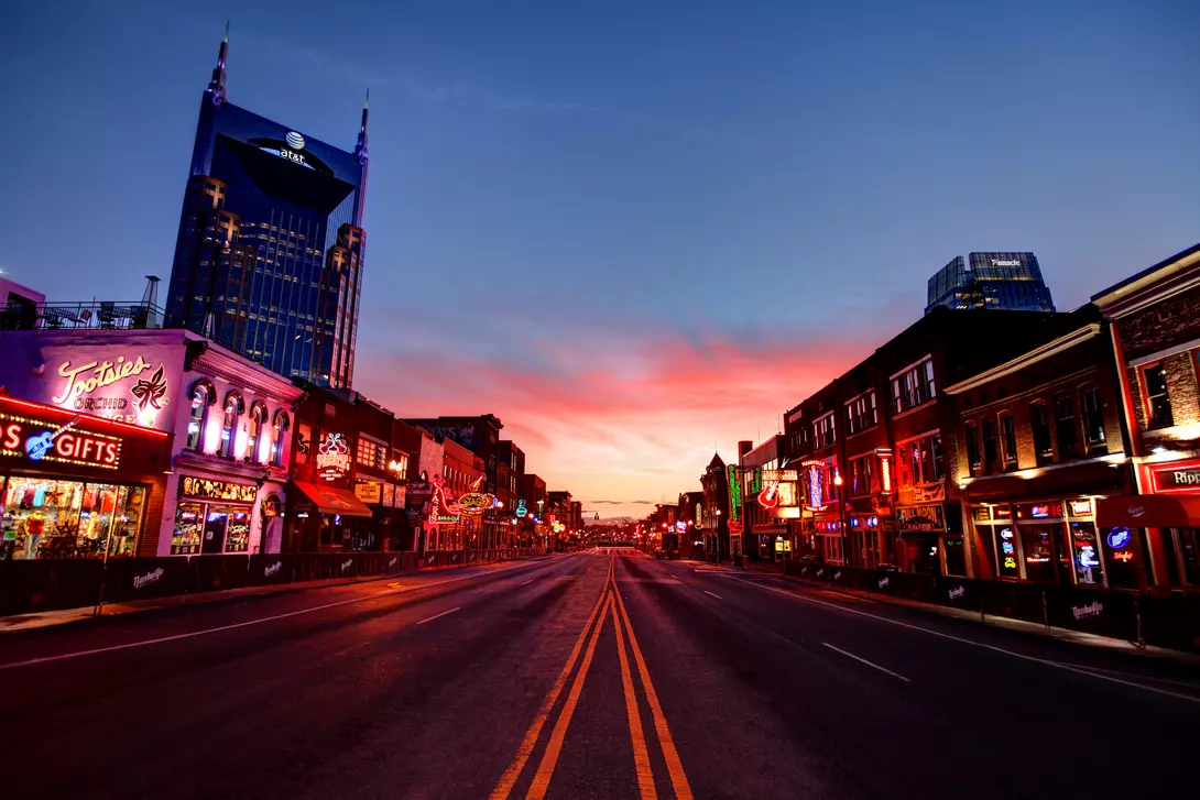 Broadway Street at twilight and the famous entertainment district of music city