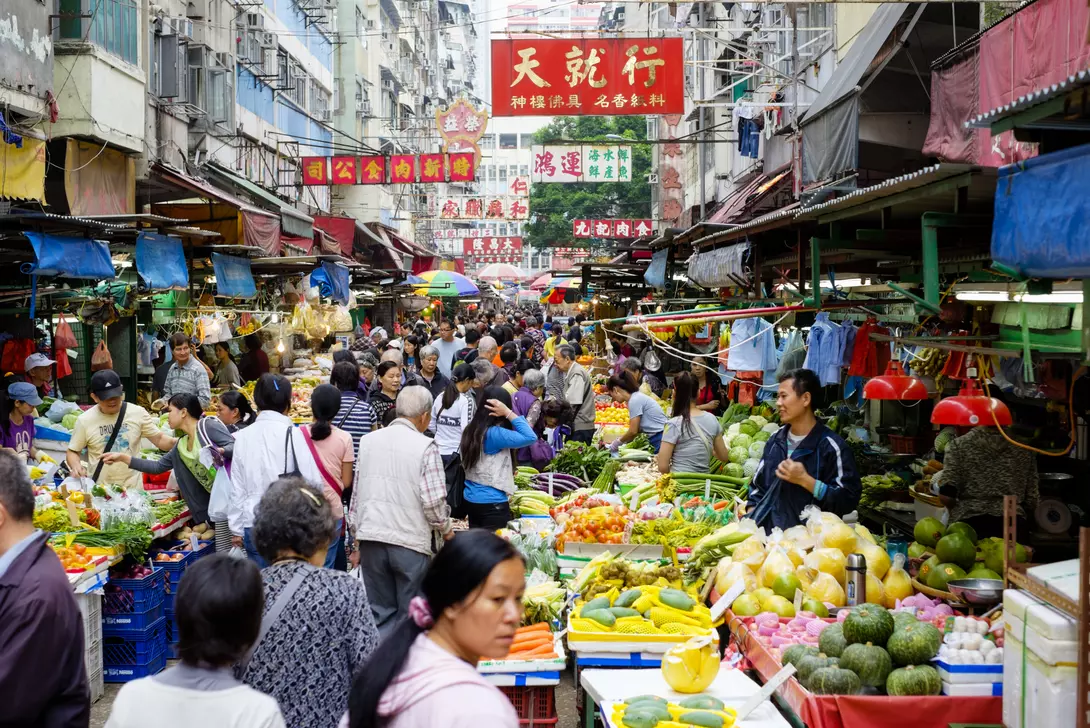 Discover the markets of Hong Kong