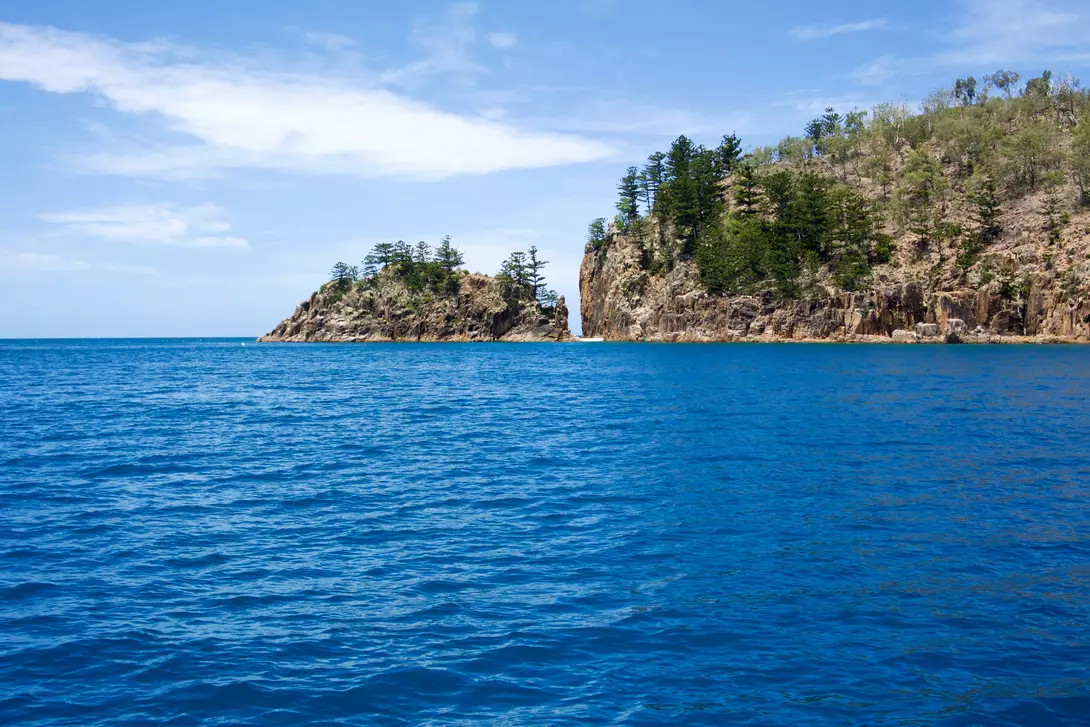 Cliffs and gap at Blue Pearl Bay at Hayman Island