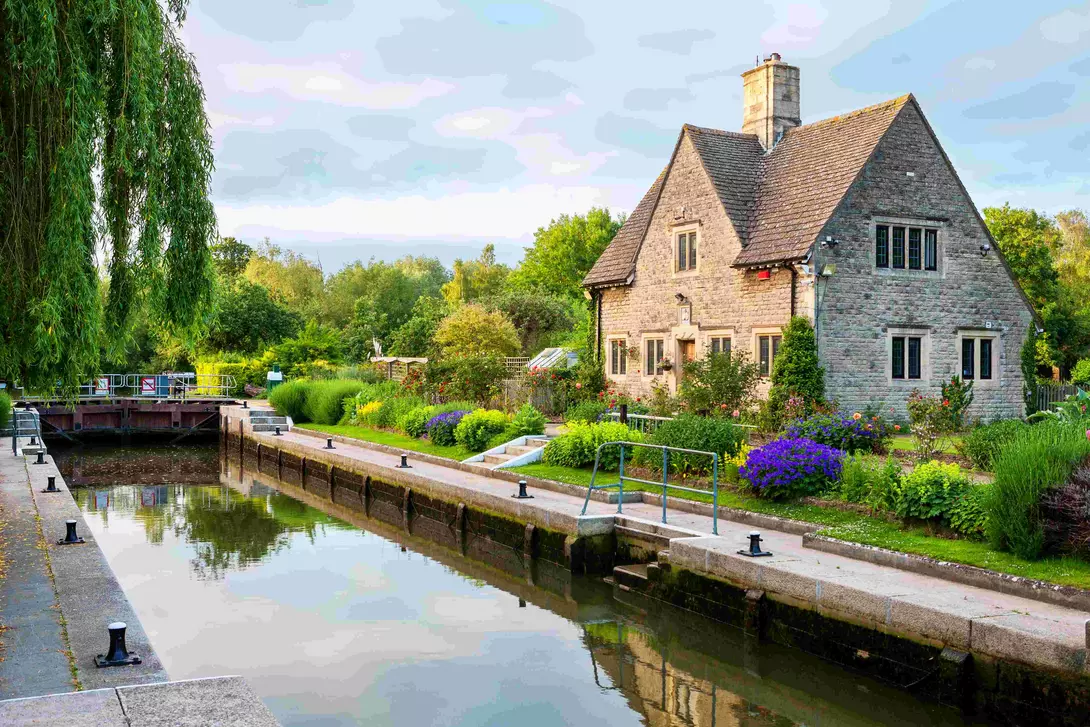 Iffley Lock on the River Thames. Oxford, Oxfordshire, England