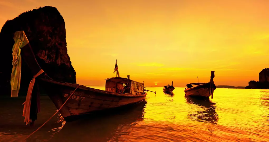A landscape of mountain and sea