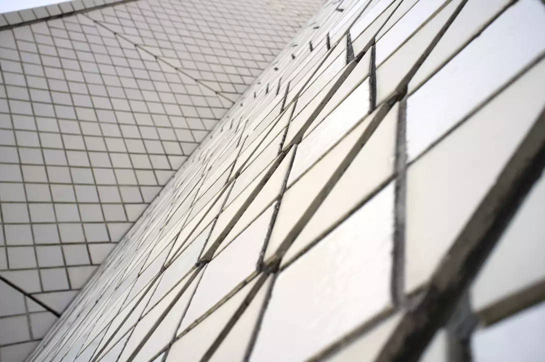 Detail of the ceramic tiles that clad the surface