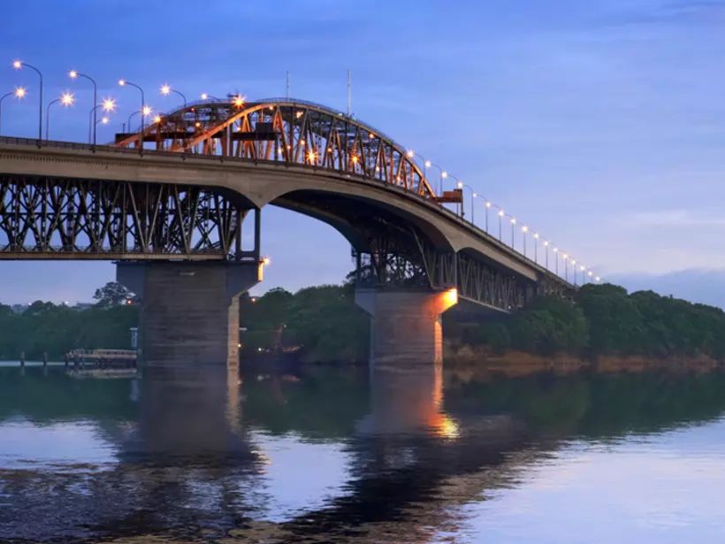 Auckland harbour bridge